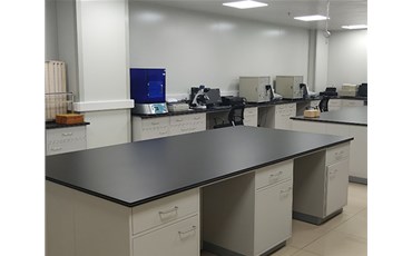怎樣的實驗室家具契合人體工程學(xué)？山西艾德沃思小編告訴您